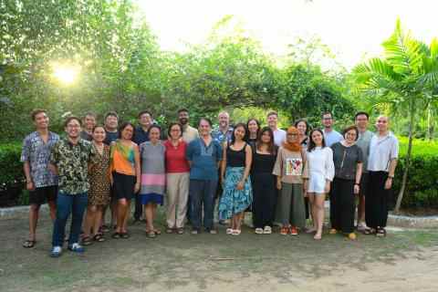 A group photo of the Ashoka Philippines community