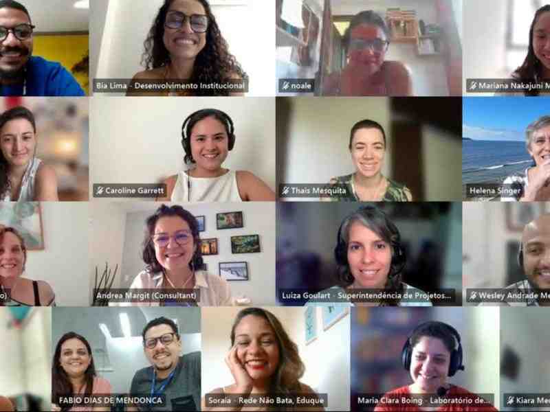 Vê-se diversas pessoas em uma chamada virtual